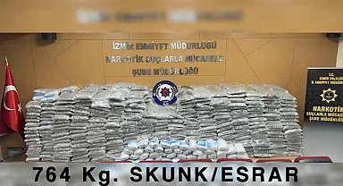 İzmir'de düzenlenen operasyonda 764 kilogram uyuşturucu madde ele geçirildi