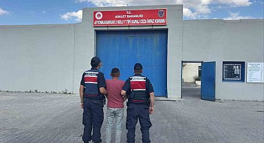 Jandarma çeşitli suçlardan aranan 35 kişiyi yakaladı