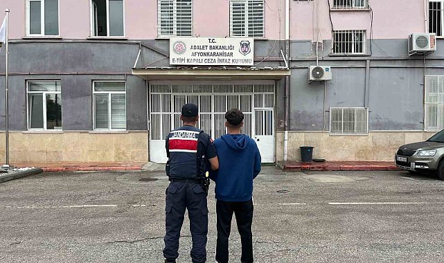 Jandarma çeşitli suçlardan aranan 40 kişiyi yakaladı