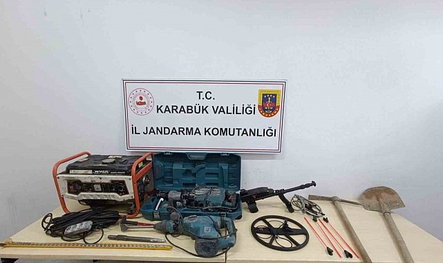 Kaçak kazı ve uyuşturucu operasyonlarında 10 şüpheli yakalandı