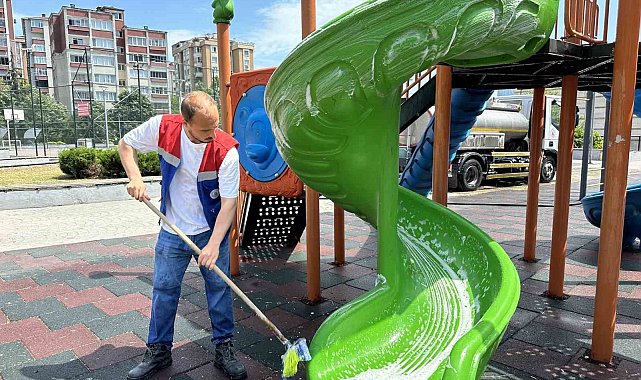 Kağıthane'de parklarda temizlik seferberliği