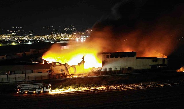 Kahramanmaraş'taki fabrika yangını dron ile görüntülendi
