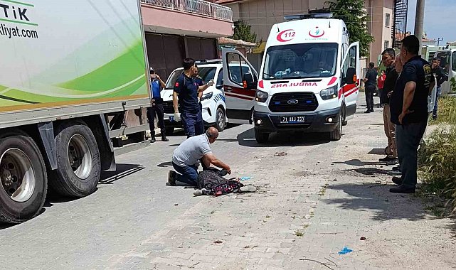 Kamyonun çarptığı yaşlı kadın ağır yaralandı