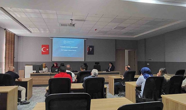 Karapınar'da vatandaşlara sağlıklı yaşam eğitimi verildi