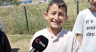 Karne heyecanı muhtarlık önünde hediyeye dönüştü