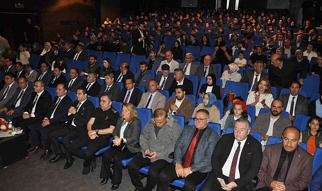 Kars'ta kitap seferberliği: 98 bin kitap okundu, en çok okuyan öğrenci ve veliler ödüllendirildi
