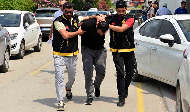 Katil zanlısı 550 saatlik güvenlik kamerası inceleme sonrası dağ evinde yakalandı