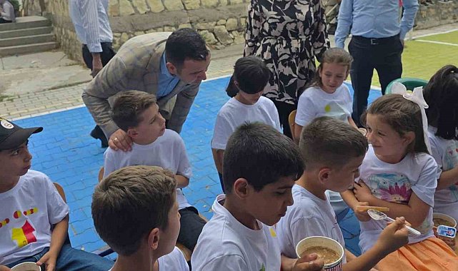 Kaymakam Algın, Karaburun'da aşure etkinliğine katıldı
