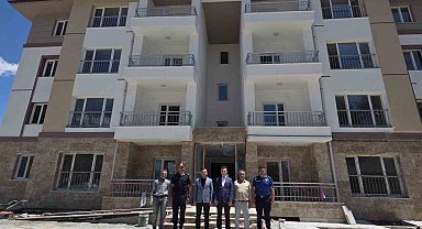 Kaymakam Algın ve Başsavcı Duran, adliye lojmanlarında incelemelerde bulundu