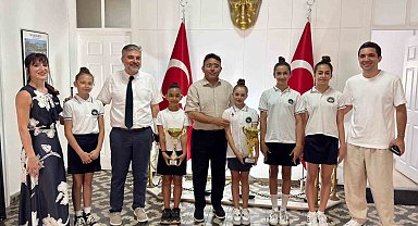 Kaymakam Kaya, Marmaris'in şampiyon jimnastikçilerini ağırladı