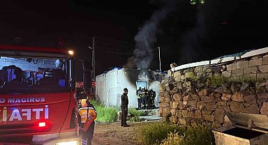 Kayseri'de metruk evde yangın