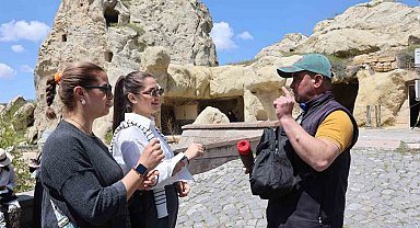 Kazadan sonra hayata şiirle tutundu, 7 dil öğrenip ekmeğini kazandı