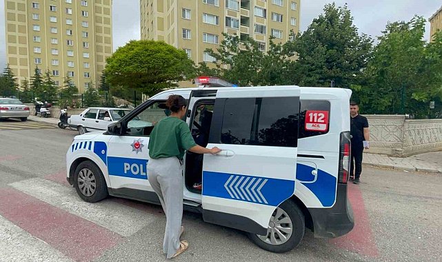 Kimliğini evde unutan adayın imdadına polis yetişti