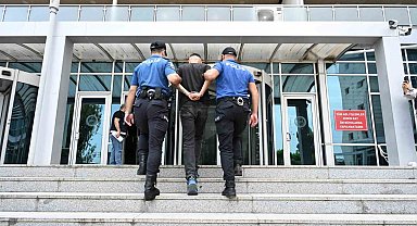 Kırmızı bültenle aranan hükümlü havalimanında yakalandı