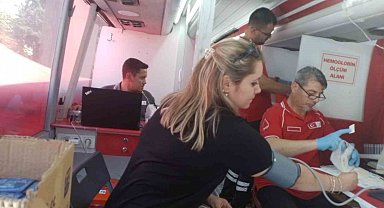 Kızılay'dan sıcaklara karşı akşam mesaisi