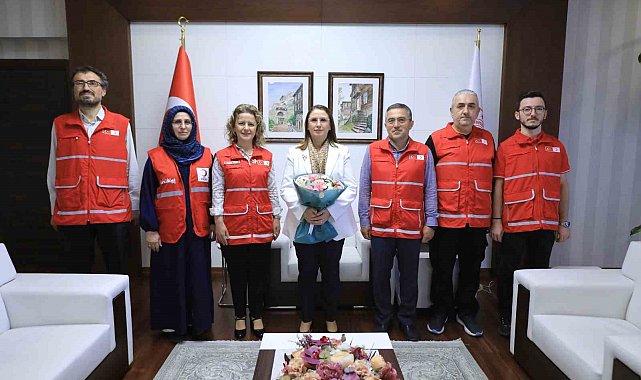 Kızılay'dan Vali Nurtaç Arslan'a teşekkür