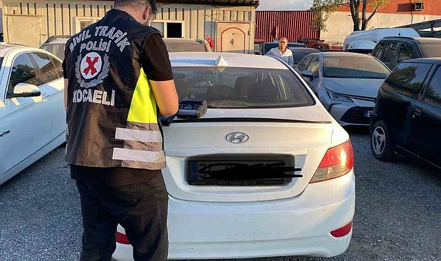 Kocaeli'de korsan taksi sürücüsü ve yolcuya ceza