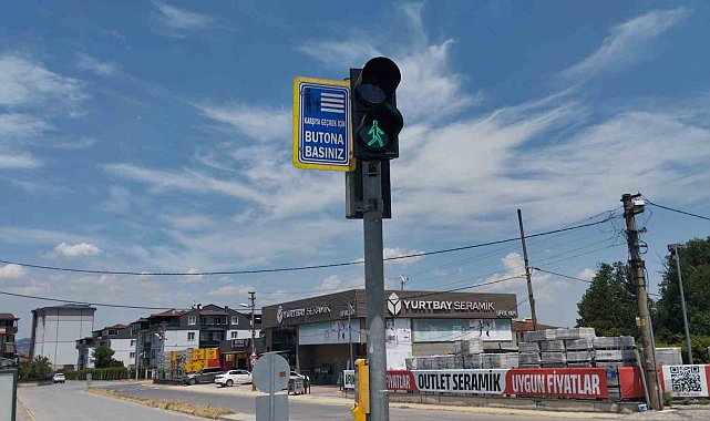 Kocaeli'de trafik güvenliği için 269 kavşakta 724 sinyalizasyon takibi
