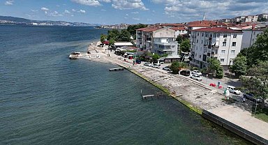 Kocaeli'nin gözde sahili Değirmendere'de dalgakıran ve yeni yol mesaisi