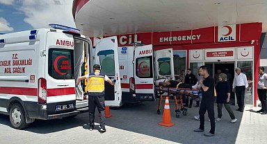 Konya'da otomobil takla attı: 4 yaralı