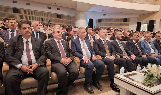 Konya'da "Kudüs" konulu makale yarışması ödül töreni ve Genç Kalemler Okul Dergileri Fuarı