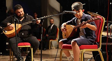 Körfez'de sanat merkezi kursiyerlerinden yıl sonu konseri
