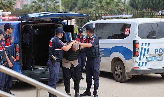 Kozan'da baba ve oğlunu öldüren zanlı adliyeye sevk edildi