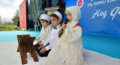 Kur'an kursunda yıl sonu coşkusu