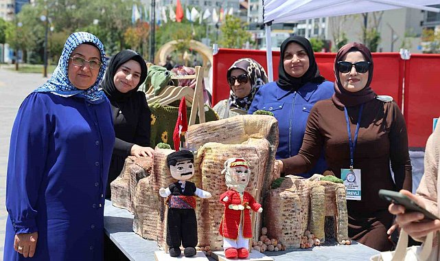 Kursiyerler 4 bin yıllık tarihi Harput Kalesi'ni amigurumi ile ördü