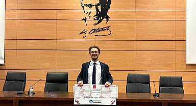 Kuşadalı genç bilim insanı ödülün sahibi oldu