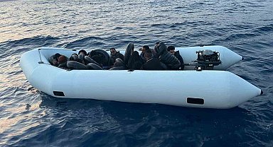 Kuşadası'nda 18 düzensiz göçmen kurtarıldı