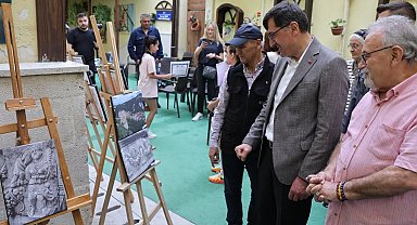Kütahya'da 'Minik Fotoğrafçıların Vizöründen Büyük Dünyalar' sergisi açıldı