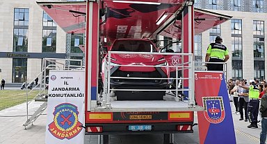 Kütahya'da Jandarma'nın 187. Yılına Özel Trafik Güvenliği etkinliği ilgi gördü