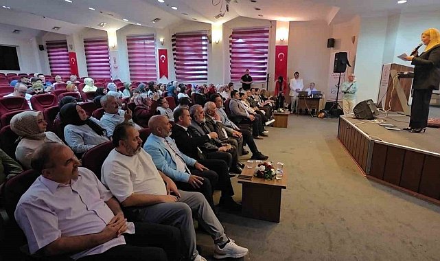 Kütahya'da şiir ve müziğin buluştuğu anlamlı gece
