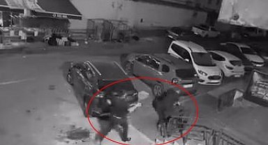 Lastik ve kriko hırsızlığı kameraya yansıdı
