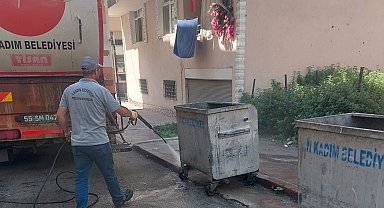 lkadım'da temizlik çalışmaları sürüyor