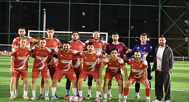 Major 1. Lig'de mücadele eden Niğde temsilcisi Ovalıbağ FK, şampiyonluk yolunda ilerliyor