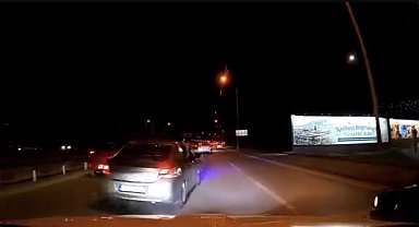 Makas atan sürücü tehlikeli anlara neden oldu