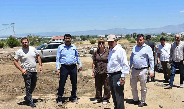 Manisa Büyükşehir Belediyesi Salihli'de yaraları sarıyor