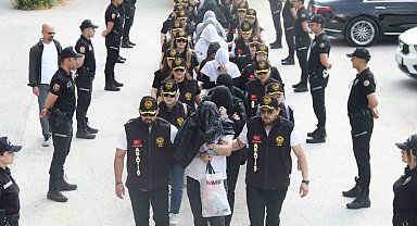 Masaj salonlarında fuhuş yaptırılan 26 kadın kurtarıldı, 7 kişi tutuklandı