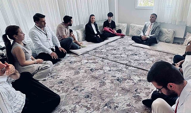 MEB Genel Müdürü Durna, okul saldırısından etkilenen öğrenci ve öğretmenleri ziyaret etti