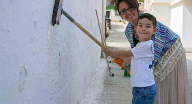 Menteşe'de 1 ton kireç dağıtıldı