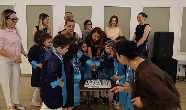 Merkezefendi'de miniklerin mezuniyet heyecanı