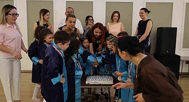 Merkezefendi'de miniklerin mezuniyet heyecanı