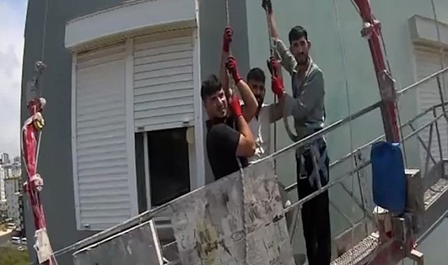 Mersin'de iskelede mahsur kalan 3 işçi kurtarıldı