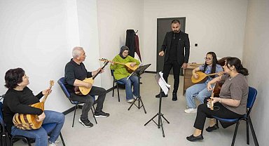 Mersin'de ücretsiz müzik kurslarında sezon sona eriyor