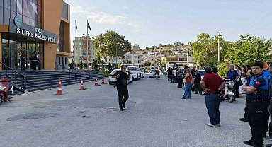 Mersin'in Silifke Belediyesi'ne operasyon: Başkan dahil çok sayıda isme gözaltı