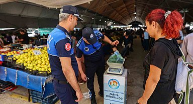 Mezitli zabıtasından semt pazarlarında sıkı denetim