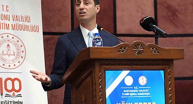 Milli Eğitim Bakan Yardımcısı Macit: "Dünyada her sınıfında internet bulunan, her sınıfında akıllı tahta olan ve öğrencilerine ücretsiz dijital eğitim platformları sunan çok az ülke vardır"