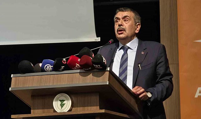 Milli Eğitim Bakanı Tekin: "Ekrem İmamoğlu Özgür Özel ilişkisini Tosun Paşa filmine benzetiyorum"